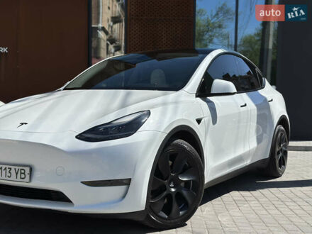 Тесла Model Y 2023 в Виннице на Automoto.ua Белый Тесла Model Y, объемом двигателя 0 л и пробегом 18 тыс. км за 30990 $, фото 1 на Automoto.ua