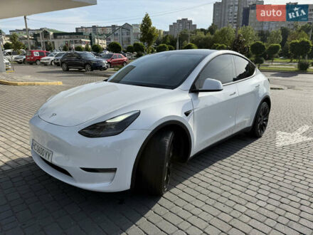Білий Тесла Model Y, об'ємом двигуна 0 л та пробігом 37 тис. км за 28500 $, фото 1 на Automoto.ua