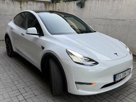 Тесла Model Y 2023 в Хмельницком на Automoto.ua Белый Тесла Model Y, объемом двигателя 0 л и пробегом 33 тыс. км за 32000 $, фото 1 на Automoto.ua