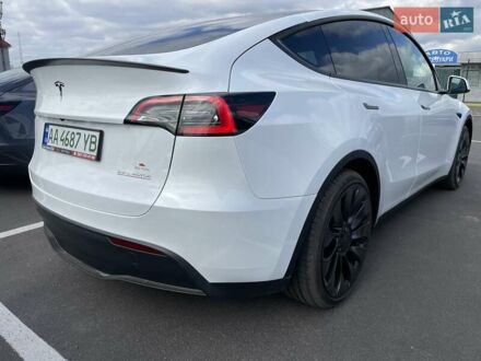 Тесла Model Y 2023 в Киеве на Automoto.ua Белый Тесла Model Y, объемом двигателя 0 л и пробегом 4 тыс. км за 29800 $, фото 1 на Automoto.ua