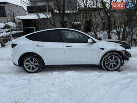 Белый Тесла Model Y, объемом двигателя 0 л и пробегом 36 тыс. км за 14500 $, фото 1 на Automoto.ua