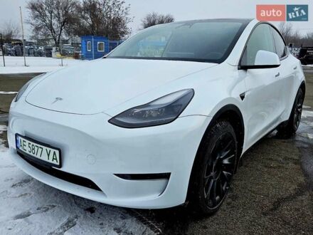 Тесла Model Y 2023 в Днепре (Днепропетровске) на Automoto.ua Белый Тесла Model Y, объемом двигателя 0 л и пробегом 29 тыс. км за 25000 $, фото 1 на Automoto.ua