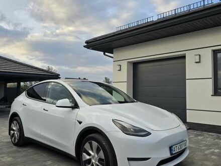 Белый Тесла Model Y, объемом двигателя 0 л и пробегом 42 тыс. км за 25600 $, фото 1 на Automoto.ua