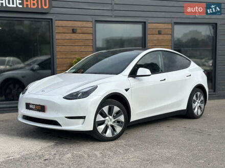 Білий Тесла Model Y, об'ємом двигуна 0 л та пробігом 47 тис. км за 27600 $, фото 1 на Automoto.ua