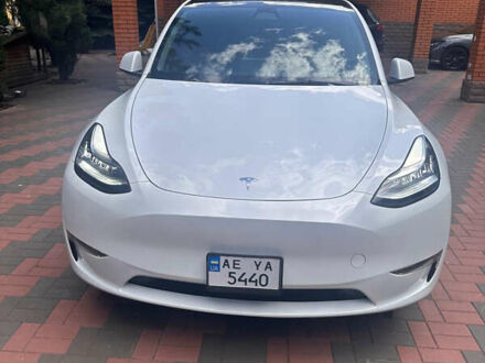 Тесла Model Y 2023 в Днепре (Днепропетровске) на Automoto.ua Белый Тесла Model Y, объемом двигателя 0 л и пробегом 18 тыс. км за 37438 $, фото 1 на Automoto.ua