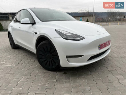 Белый Тесла Model Y, объемом двигателя 0 л и пробегом 39 тыс. км за 27200 $, фото 1 на Automoto.ua
