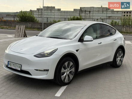 Тесла Model Y 2023 в Виннице на Automoto.ua Белый Тесла Model Y, объемом двигателя 0 л и пробегом 63 тыс. км за 26900 $, фото 1 на Automoto.ua