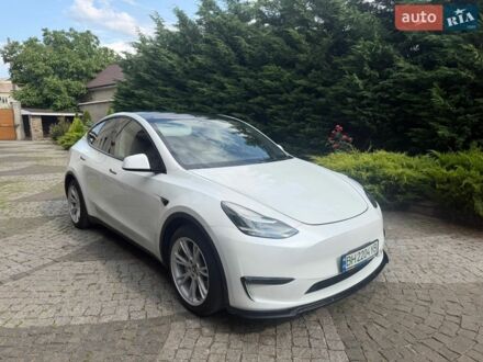 Білий Тесла Model Y, об'ємом двигуна 0 л та пробігом 80 тис. км за 28000 $, фото 1 на Automoto.ua