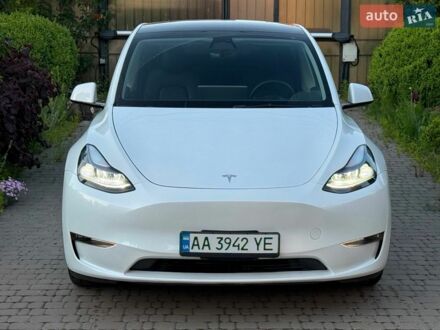 Белый Тесла Model Y, объемом двигателя 0 л и пробегом 70 тыс. км за 27000 $, фото 1 на Automoto.ua