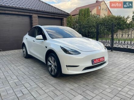 Белый Тесла Model Y, объемом двигателя 0 л и пробегом 91 тыс. км за 24199 $, фото 1 на Automoto.ua