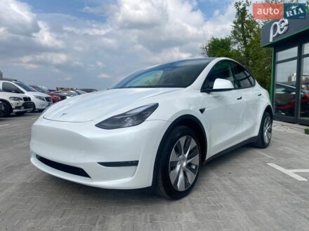 Белый Тесла Model Y, объемом двигателя 0 л и пробегом 35 тыс. км за 29700 $, фото 1 на Automoto.ua