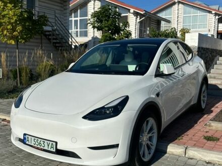 Белый Тесла Model Y, объемом двигателя 0 л и пробегом 52 тыс. км за 25500 $, фото 1 на Automoto.ua