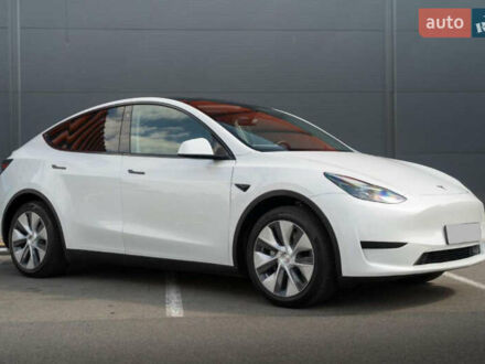 Тесла Model Y 2023 в Ровно на Automoto.ua Белый Тесла Model Y, объемом двигателя 0 л и пробегом 24 тыс. км за 24200 $, фото 1 на Automoto.ua