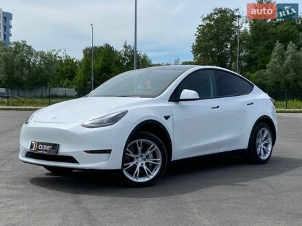 Белый Тесла Model Y, объемом двигателя 0 л и пробегом 25 тыс. км за 25490 $, фото 1 на Automoto.ua