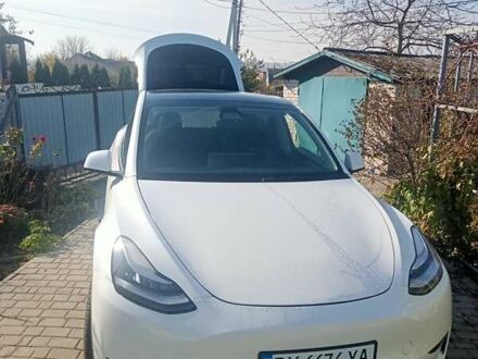 Белый Тесла Model Y, объемом двигателя 0 л и пробегом 18 тыс. км за 28500 $, фото 1 на Automoto.ua