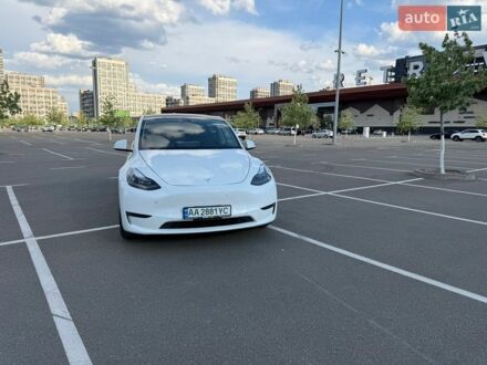 Белый Тесла Model Y, объемом двигателя 0 л и пробегом 65 тыс. км за 31000 $, фото 1 на Automoto.ua
