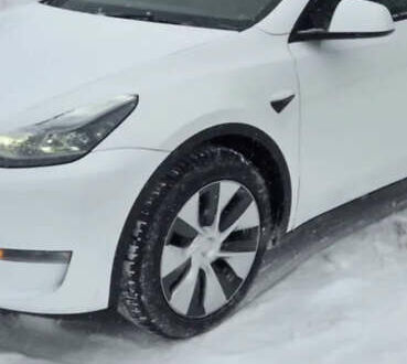 Белый Тесла Model Y, объемом двигателя 0 л и пробегом 59 тыс. км за 30000 $, фото 1 на Automoto.ua