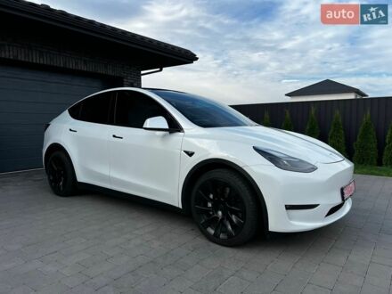 Белый Тесла Model Y, объемом двигателя 0 л и пробегом 88 тыс. км за 24500 $, фото 1 на Automoto.ua