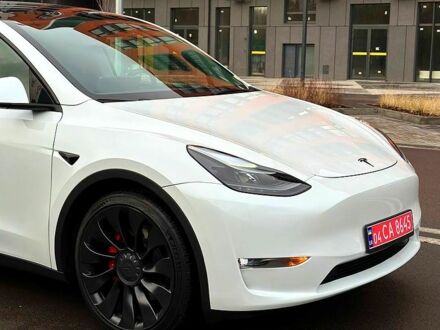 Тесла Model Y 2023 в Киеве на Automoto.ua Белый Тесла Model Y, объемом двигателя 0 л и пробегом 33 тыс. км за 28700 $, фото 1 на Automoto.ua