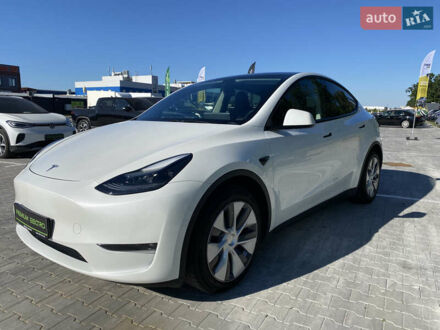 Тесла Model Y 2023 в Киеве на Automoto.ua Белый Тесла Model Y, объемом двигателя 0 л и пробегом 50 тыс. км за 39990 $, фото 1 на Automoto.ua