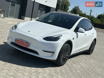 Тесла Model Y 2024 в Виннице на Automoto.ua Белый Тесла Model Y, объемом двигателя 0 л и пробегом 5 тыс. км за 28300 $, фото 1 на Automoto.ua