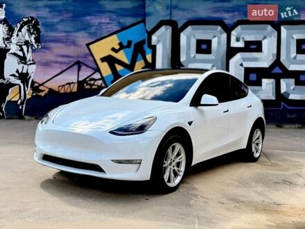 Белый Тесла Model Y, объемом двигателя 0 л и пробегом 40 тыс. км за 31800 $, фото 1 на Automoto.ua