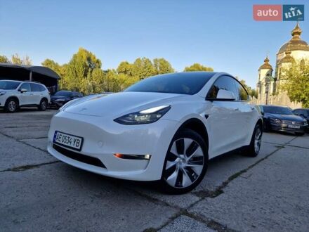 Білий Тесла Model Y, об'ємом двигуна 0 л та пробігом 23 тис. км за 30000 $, фото 1 на Automoto.ua