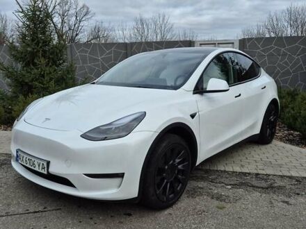 Белый Тесла Model Y, объемом двигателя 0 л и пробегом 8 тыс. км за 30500 $, фото 1 на Automoto.ua