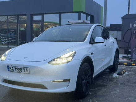 Белый Тесла Model Y, объемом двигателя 0 л и пробегом 12 тыс. км за 29700 $, фото 1 на Automoto.ua