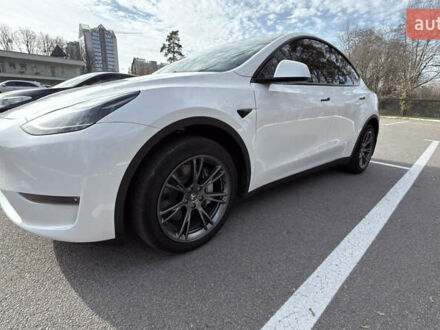 Белый Тесла Model Y, объемом двигателя 0 л и пробегом 18 тыс. км за 29000 $, фото 1 на Automoto.ua
