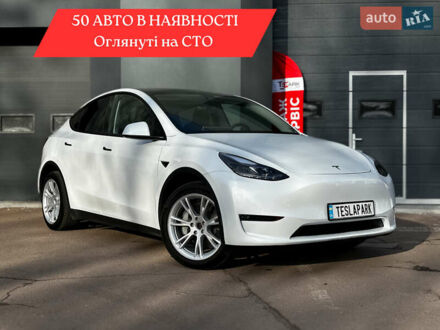 Тесла Model Y 2024 в Киеве на Automoto.ua Белый Тесла Model Y, объемом двигателя 0 л и пробегом 22 тыс. км за 33999 $, фото 1 на Automoto.ua