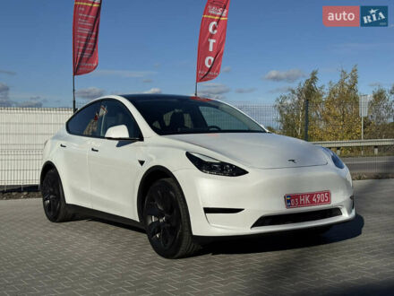 Тесла Model Y 2024 в Ирпене на Automoto.ua Белый Тесла Model Y, объемом двигателя 0 л и пробегом 26 тыс. км за 29900 $, фото 1 на Automoto.ua
