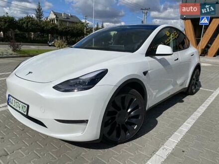 Белый Тесла Model Y, объемом двигателя 0 л и пробегом 11 тыс. км за 34800 $, фото 1 на Automoto.ua