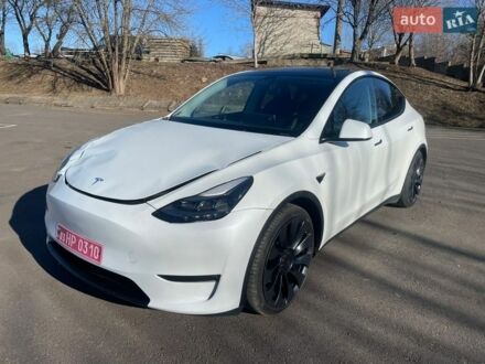Белый Тесла Model Y, объемом двигателя 0 л и пробегом 63 тыс. км за 28900 $, фото 1 на Automoto.ua