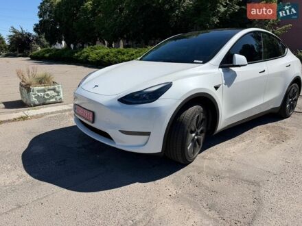 Белый Тесла Model Y, объемом двигателя 0 л и пробегом 19 тыс. км за 26400 $, фото 1 на Automoto.ua