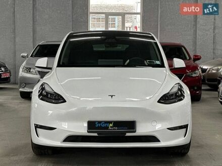 Белый Тесла Model Y, объемом двигателя 0 л и пробегом 15 тыс. км за 34999 $, фото 1 на Automoto.ua