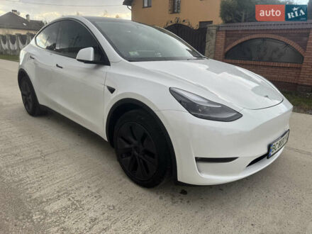 Білий Тесла Model Y, об'ємом двигуна 0 л та пробігом 10 тис. км за 31300 $, фото 1 на Automoto.ua