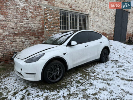 Білий Тесла Model Y, об'ємом двигуна 0 л та пробігом 26 тис. км за 19300 $, фото 1 на Automoto.ua