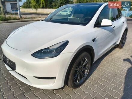 Білий Тесла Model Y, об'ємом двигуна 0 л та пробігом 11 тис. км за 26500 $, фото 1 на Automoto.ua