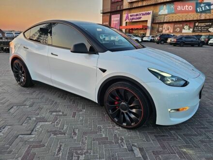 Білий Тесла Model Y, об'ємом двигуна 0 л та пробігом 21 тис. км за 27900 $, фото 1 на Automoto.ua