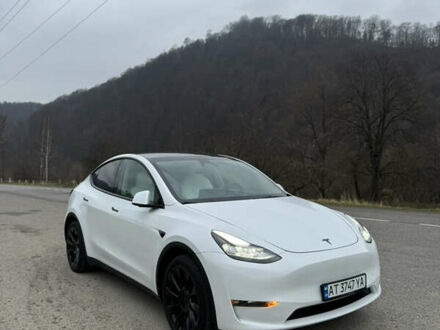 Белый Тесла Model Y, объемом двигателя 0 л и пробегом 23 тыс. км за 34000 $, фото 1 на Automoto.ua