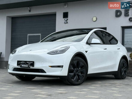 Белый Тесла Model Y, объемом двигателя 0 л и пробегом 13 тыс. км за 32000 $, фото 1 на Automoto.ua