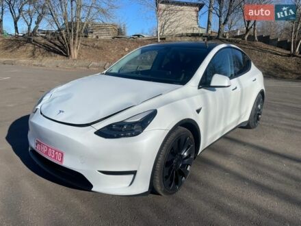 Белый Тесла Model Y, объемом двигателя 0 л и пробегом 63 тыс. км за 28900 $, фото 1 на Automoto.ua