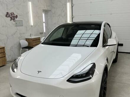 Тесла Model Y 2024 в Могилев-Подольском на Automoto.ua Белый Тесла Model Y, объемом двигателя 0 л и пробегом 22 тыс. км за 37900 $, фото 1 на Automoto.ua