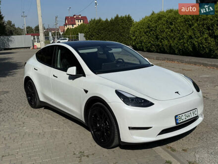 Белый Тесла Model Y, объемом двигателя 0 л и пробегом 13 тыс. км за 29500 $, фото 1 на Automoto.ua