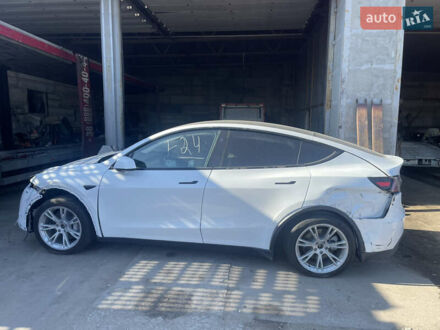 Белый Тесла Model Y, объемом двигателя 0 л и пробегом 35 тыс. км за 21499 $, фото 1 на Automoto.ua