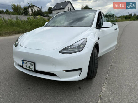 Тесла Model Y 2024 в Киеве на Automoto.ua Белый Тесла Model Y, объемом двигателя 0 л и пробегом 6 тыс. км за 35000 $, фото 1 на Automoto.ua