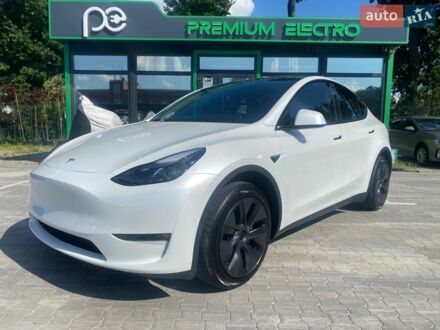Білий Тесла Model Y, об'ємом двигуна 0 л та пробігом 27 тис. км за 33400 $, фото 1 на Automoto.ua