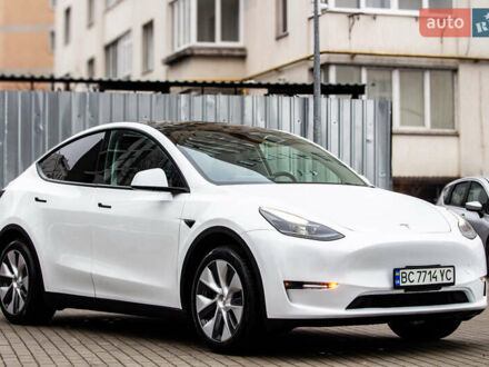 Белый Тесла Model Y, объемом двигателя 0 л и пробегом 11 тыс. км за 30000 $, фото 1 на Automoto.ua