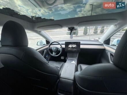 Білий Тесла Model Y, об'ємом двигуна 0 л та пробігом 33 тис. км за 37000 $, фото 1 на Automoto.ua